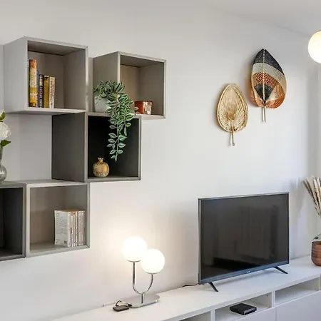 Zenbnb - Le Star - Colocation - Proche Tramway - Wifi Inclus Apartment *